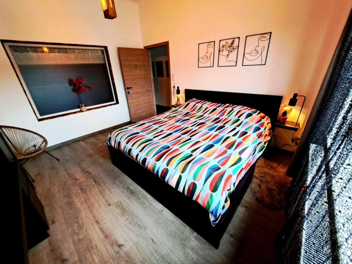 Petite Chambre Dans Une Jolie Colocation Liege Bagian luar foto
