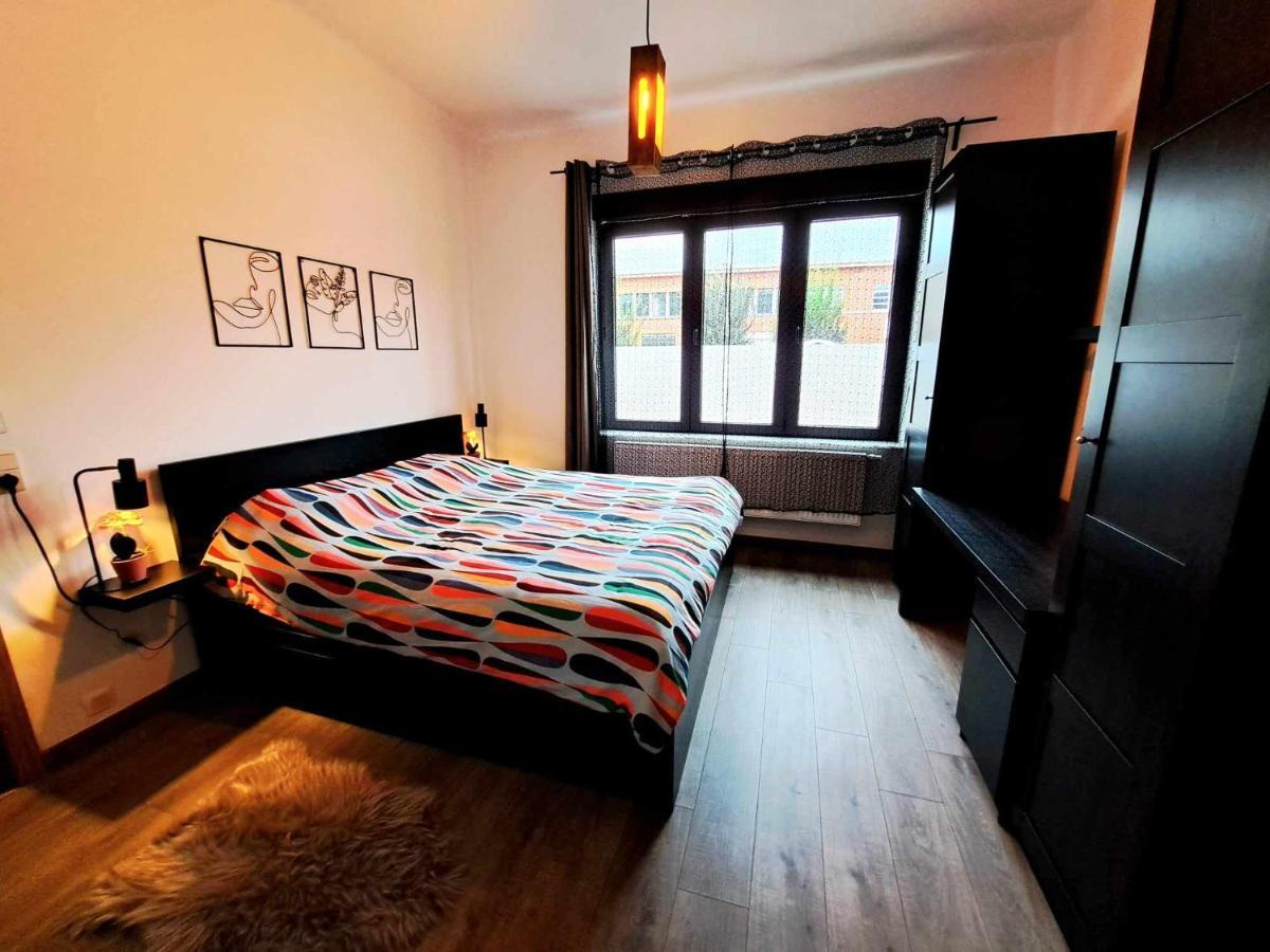 Petite Chambre Dans Une Jolie Colocation Liege Bagian luar foto